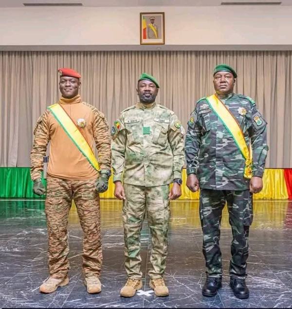 COUP DE TONNERRE AU SAHEL : L’AES INSTALLE SON PREMIER PARLEMENT FÉDÉRAL À NIAMEY !